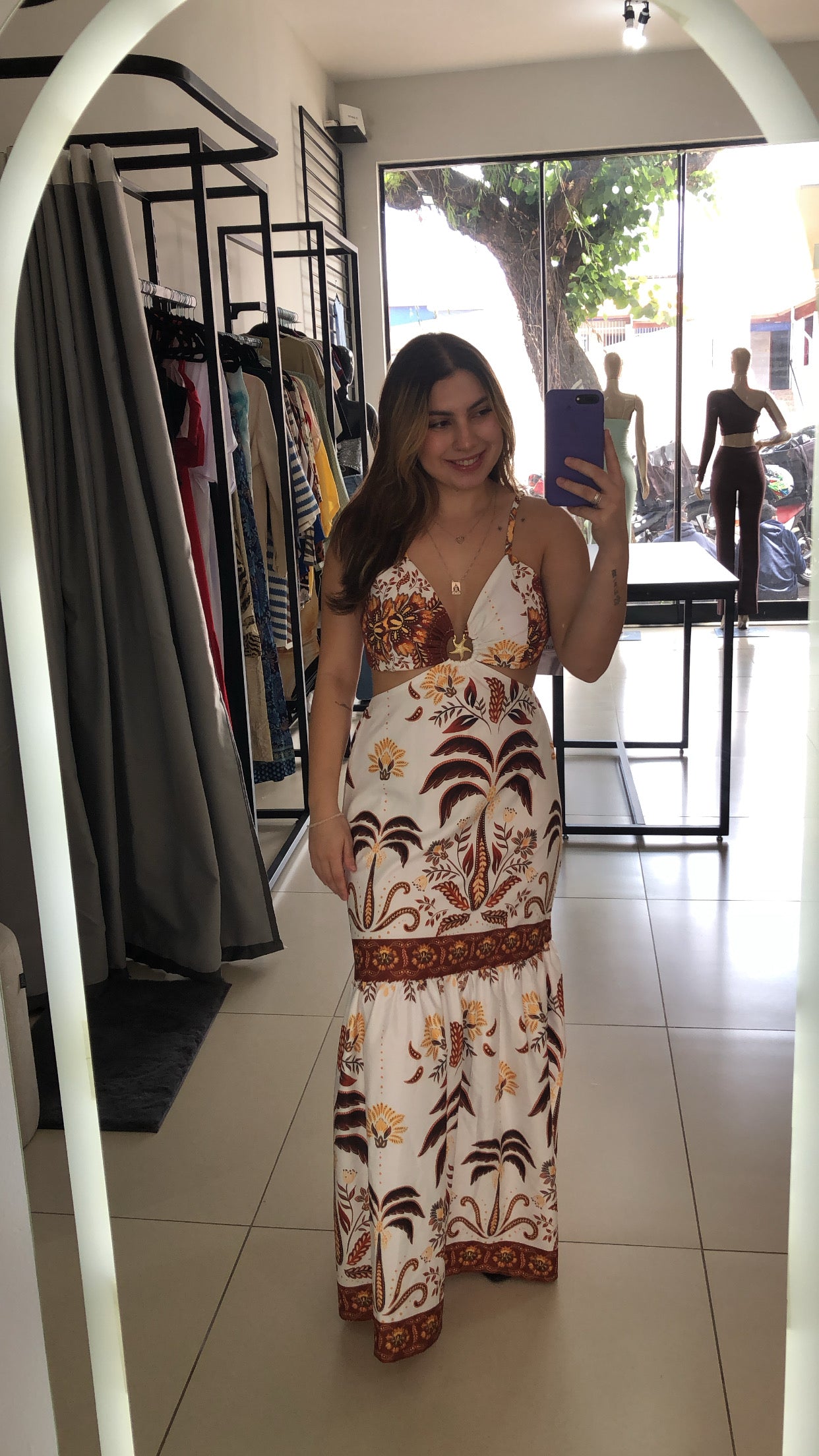 Vestido longo Marrom Estampado com Detalhe de Estrela - U