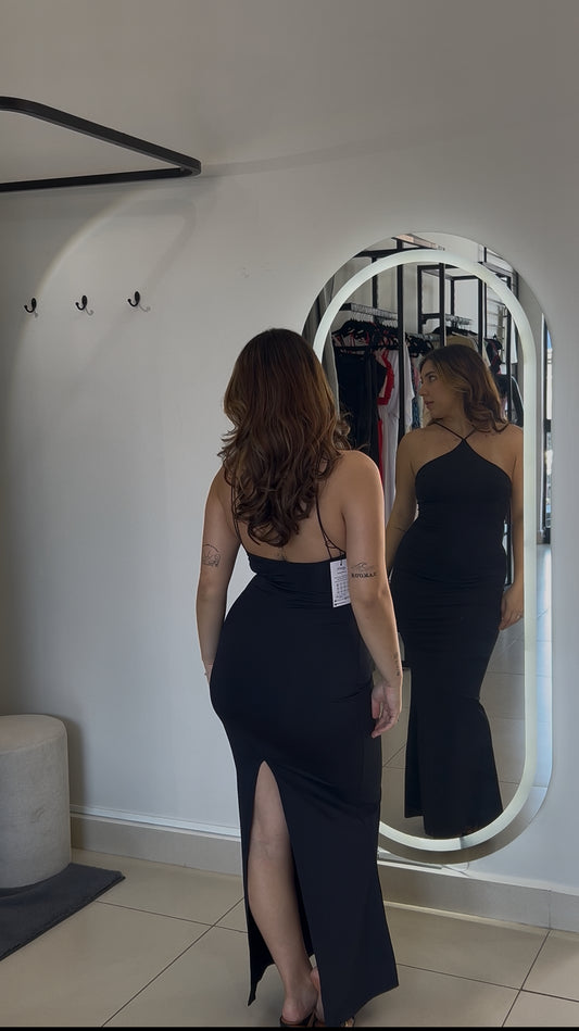Vestido Preto com Fenda Traseira em Poliamida - U