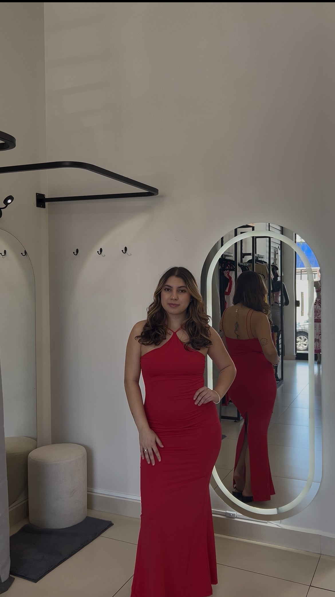 Vestido Em Poliamida Vermelho Com Fenda Traseira - U