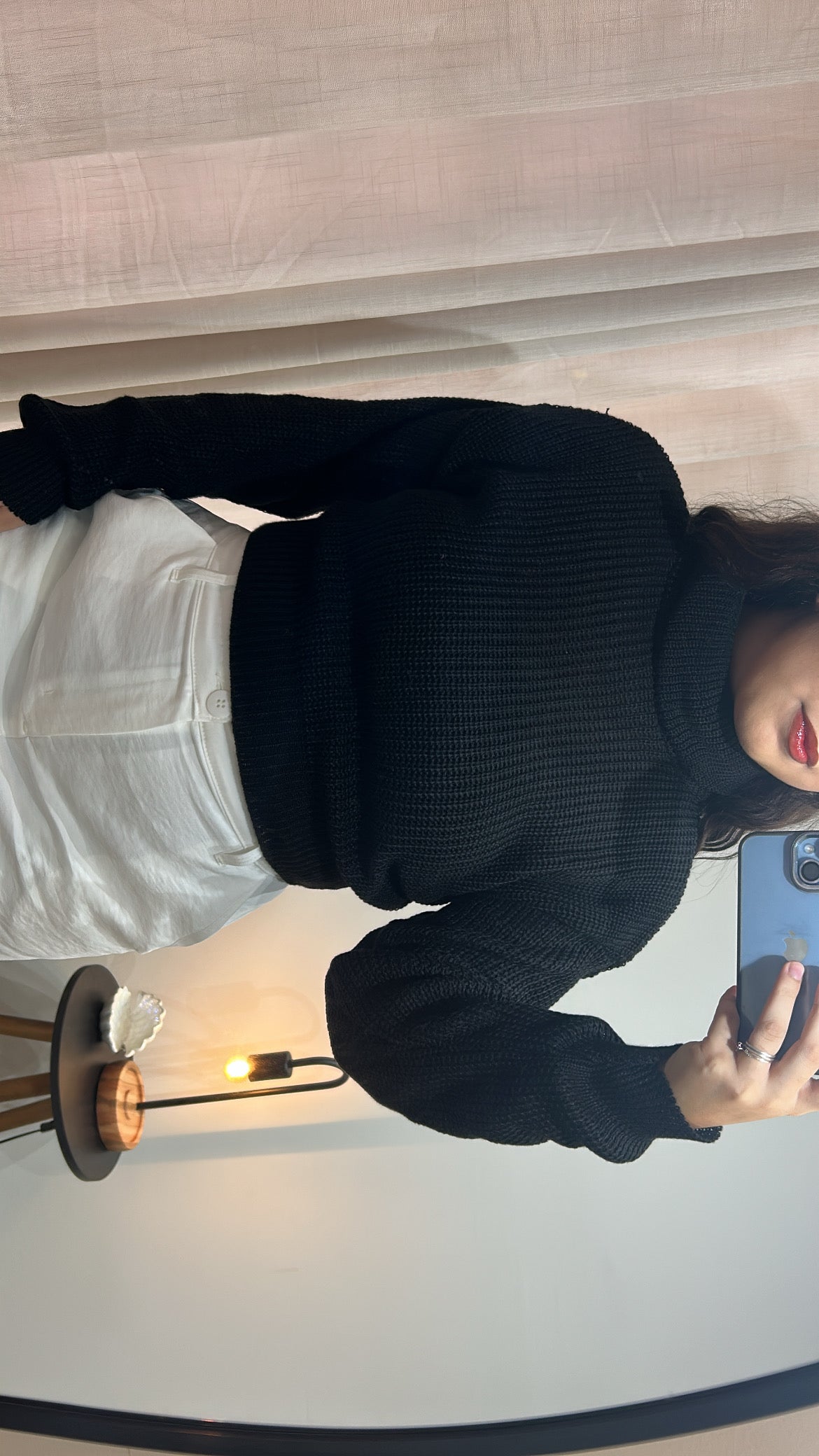 Blusa cropped de tricô canelado com gola alta - Preto
