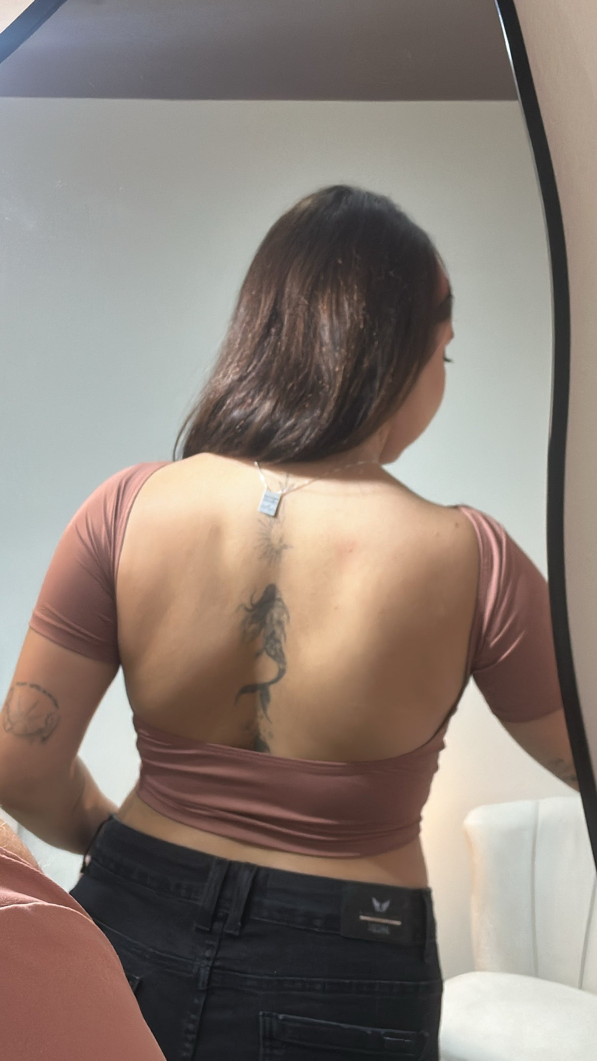 Cropped em Poliamida com Faixa e Costas Abertas - Marrom