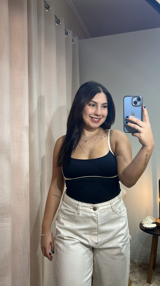 Body em Poliamida com Recortes Contrastantes - Preto com Off White