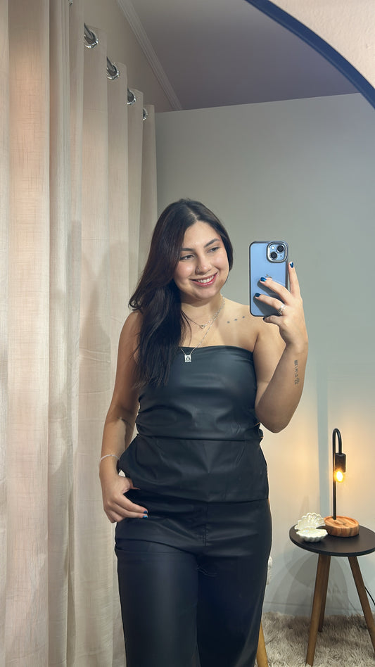 Cropped Couro Sintético - Preto