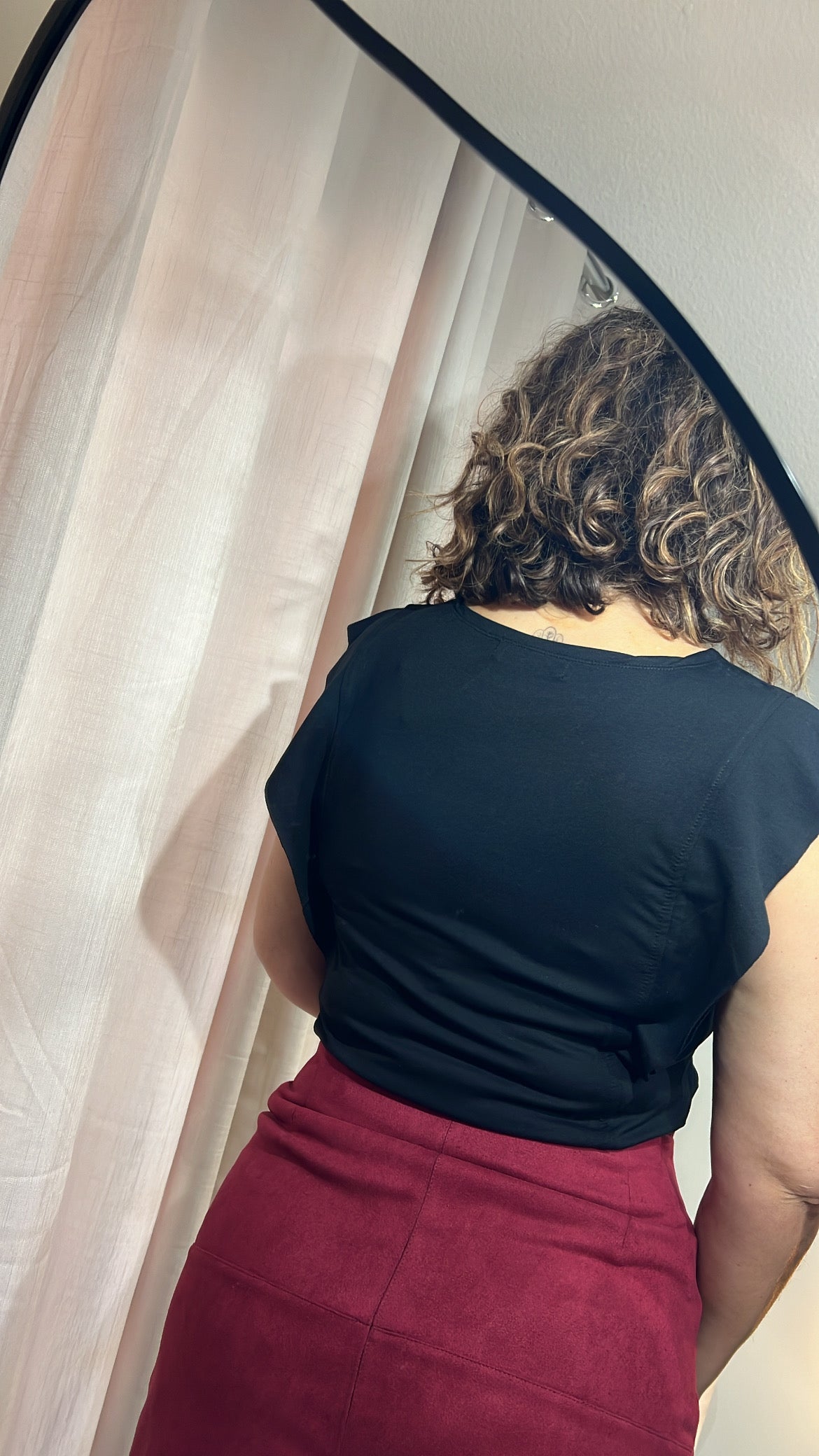 Blusa com Babado na Manga - Preto